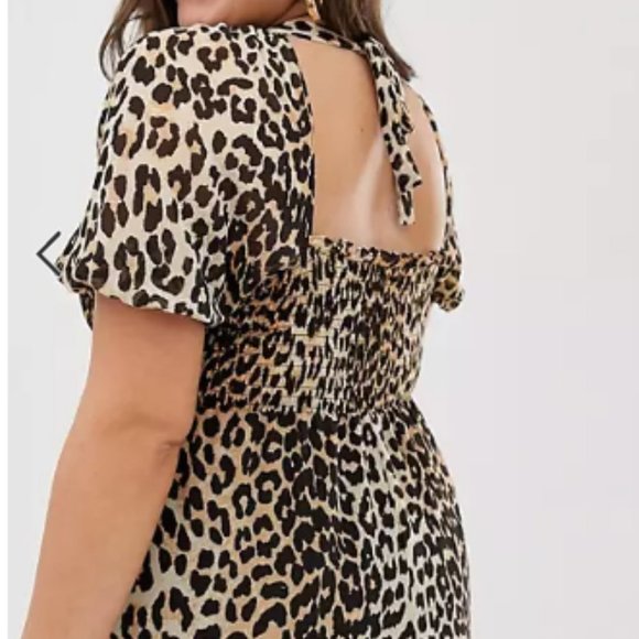 ASOS DESIGN Curve shirred bustier maxi dress with puff  sleeve in animal… - Picture 3 of 11